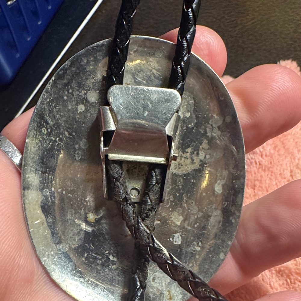 VINTAGE Navajo Sterling Silver and Kingman Turquoise Western Bolo Tie - Picture 4 of 8